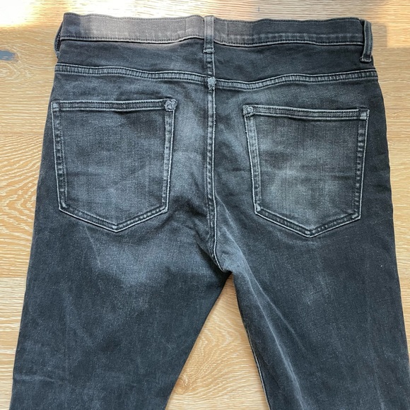 Everlane • Classic Straight Jeans - Picture 9 of 9